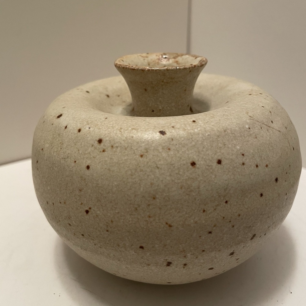 Vintage Studio Pottery Vase – Speckled Oatmeal Stoneware Vessel Squat Ring Form